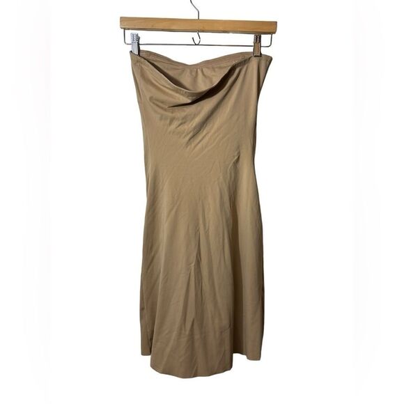 LOVE YOUR ASSETS SPANX Large shapewear - Picture 2 of 3